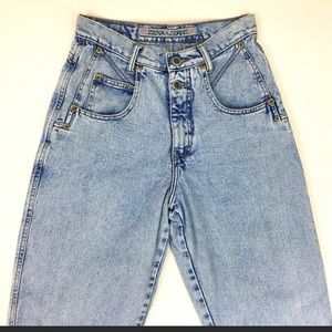 High waisted ZENA Mom jeans